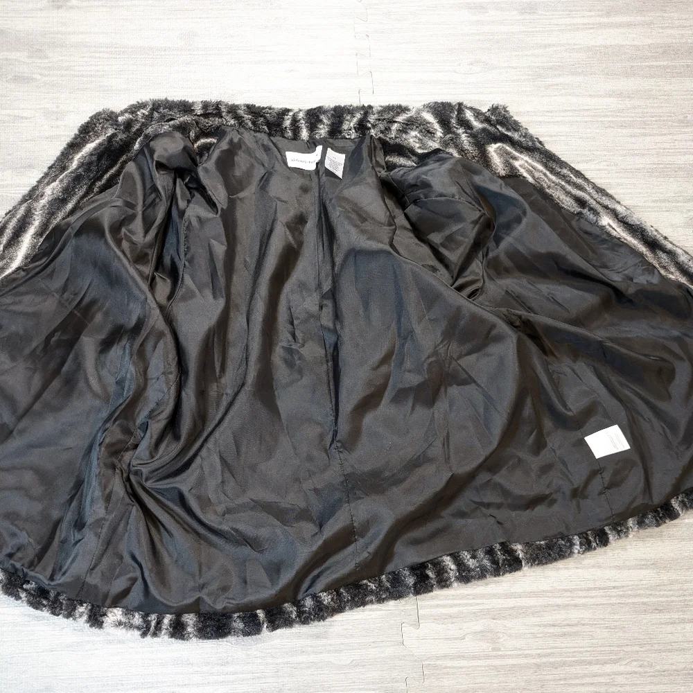Alfred‎ Dunner Manhattan Skyli Women's Black White Faux Fur Jacket Evening 16